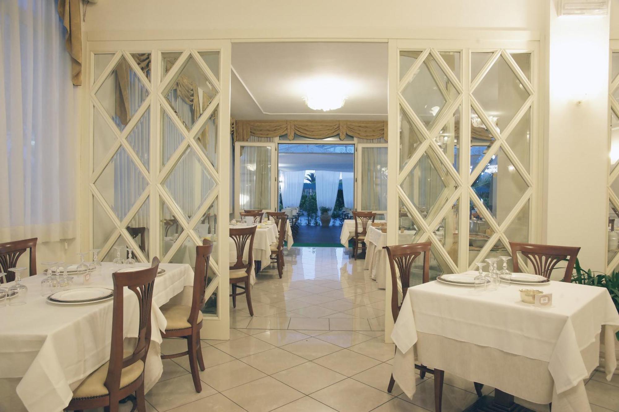 Hotel Coluccini Marina di Pietrasanta Exterior foto
